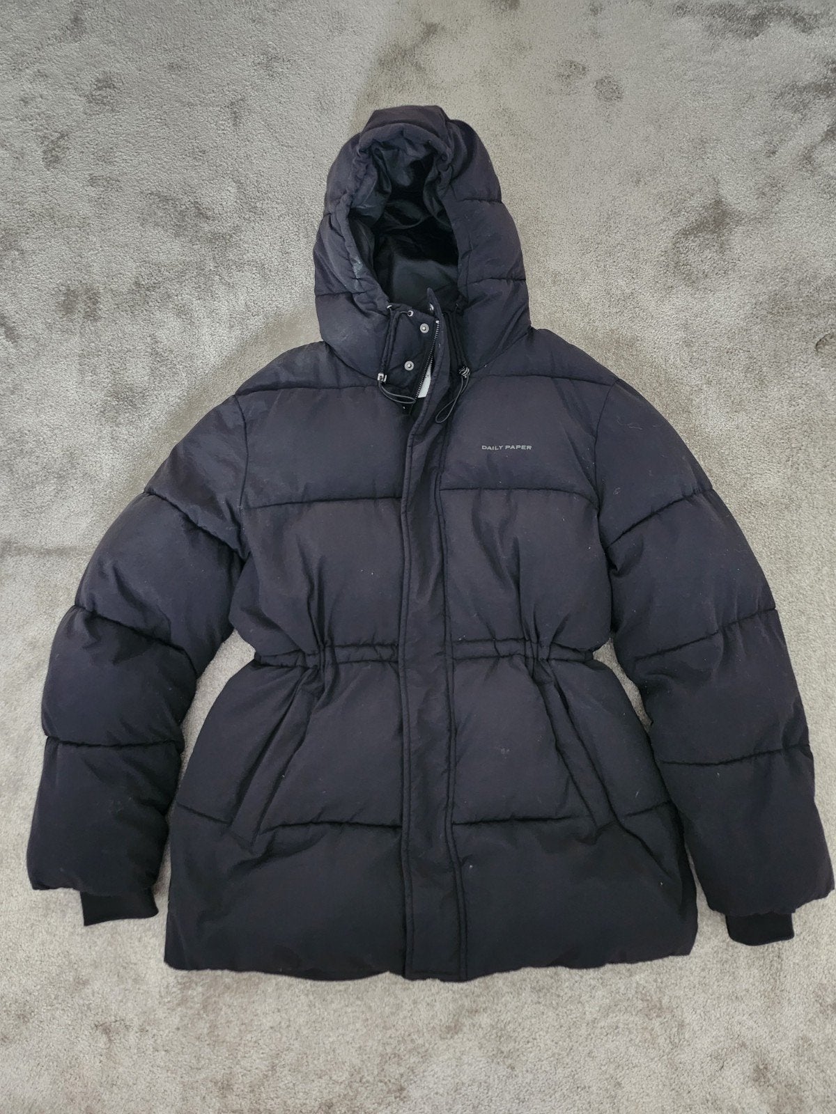Daily Paper Zwarte Puffer Jas met Capuchon, Kleding | Dames, Zwart, Daily Paper, Ophalen of Verzenden, Zo goed als nieuw
