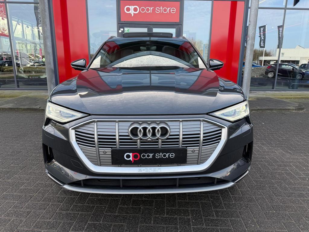 Audi E-tron E-tron 55 quattro advanced 95 kWh, Automaat, 131 €/maand, Zwart, 95 kWh