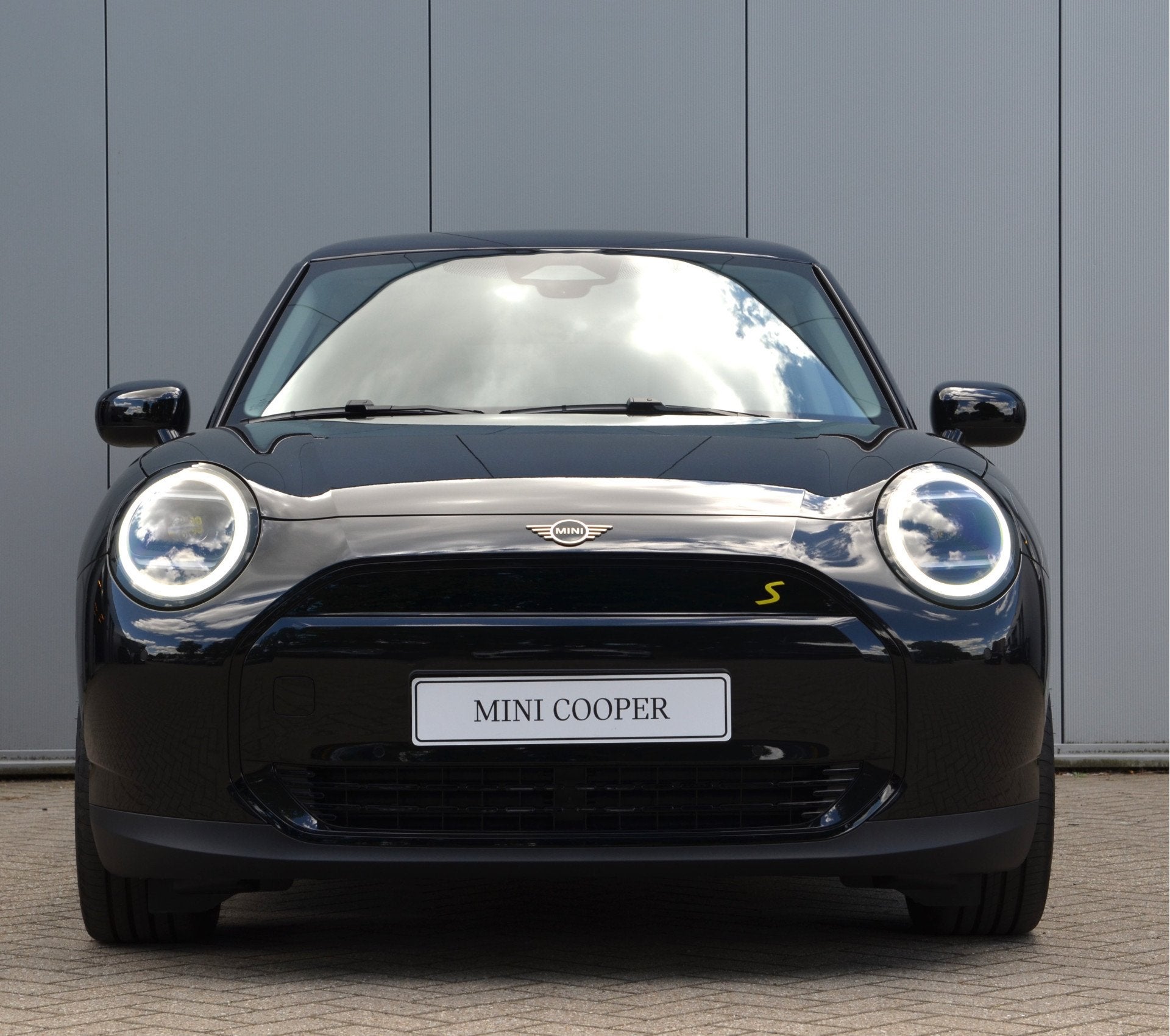MINI Hatchback Cooper SE / Classic / Pakket M / 18 inch Slid, Auto's, Stof, Met garantie (alle), 4 stoelen, Nieuw