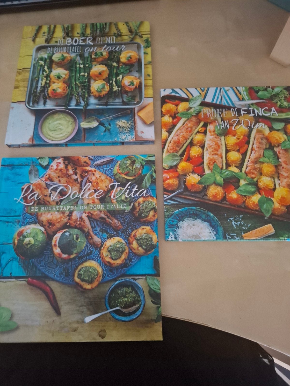 3 Aviko kookboeken, Gezond koken, Hoofdgerechten, Ophalen of Verzenden, Zo goed als nieuw