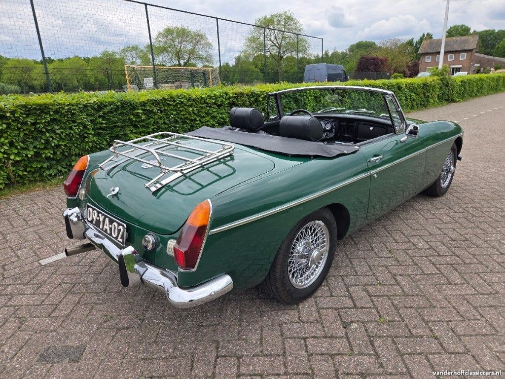 MGB Roadster (1973) – British Racing Green, foto 5