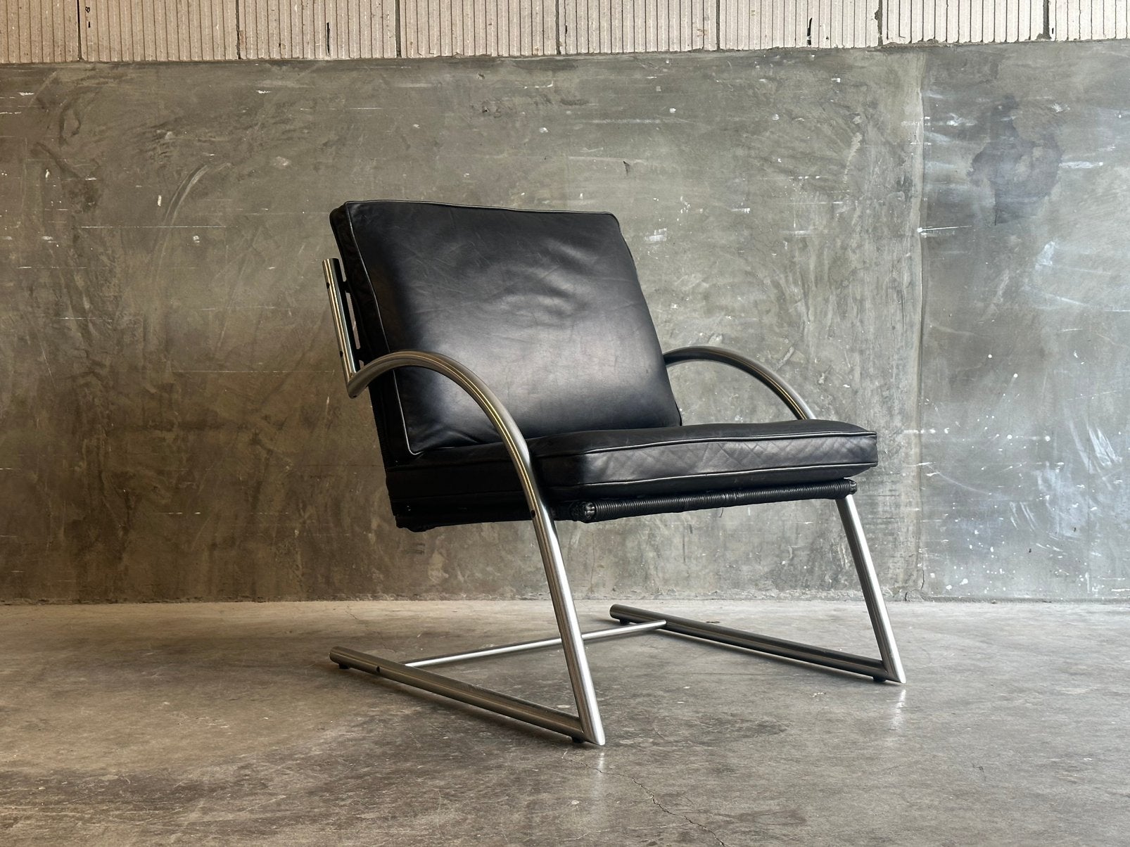 Gerard van den Berg fauteuil - Rohé Noordwolde -  DES2021, Huis en Inrichting, -, -, Ophalen of Verzenden, 50 tot 75 cm