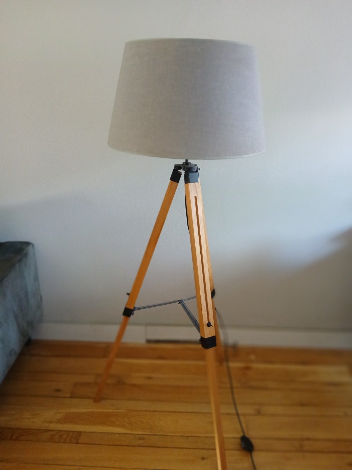 Verstelbare driepoot vloerlamp met stoffen kap, Gebruikt, Modern, Scandinavisch, Industrieel, Ophalen of Verzenden, Stof