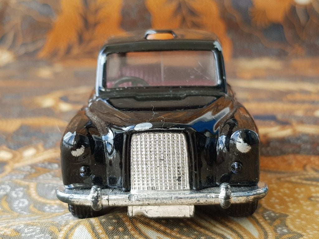 Mooie vintage model taxi van Corgi uit Engeland 12 cm., Antiek en Kunst, Antiek | Speelgoed, Ophalen of Verzenden