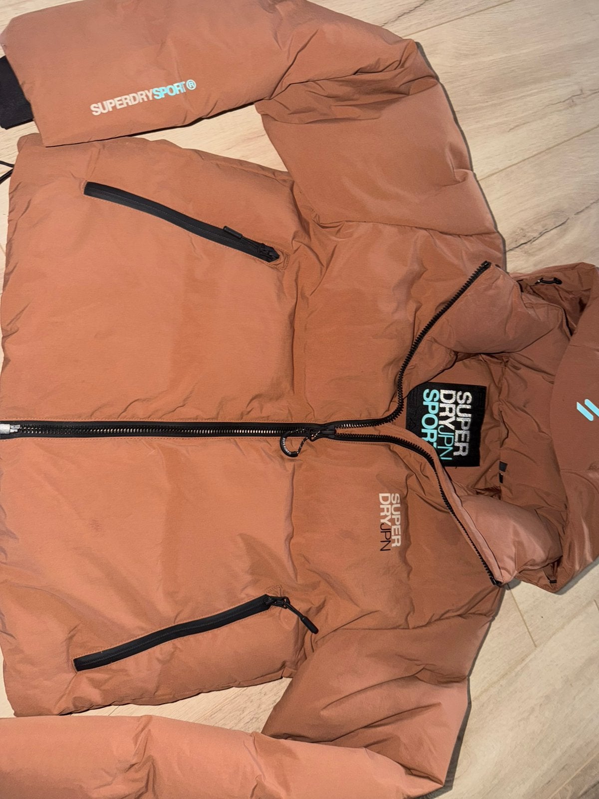 Superdry winterjas maat 40, Ophalen of Verzenden, Zo goed als nieuw, Maat 38/40 (M), Bruin