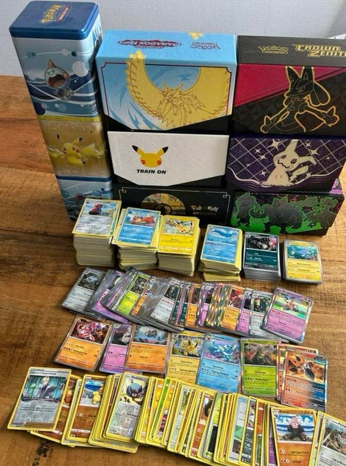 100 verschillende pokemon kaarten €7,99