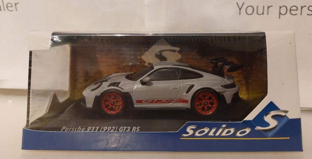 Solido 1:43 Porsche 911 (992) GT3 RS 2023 grijs/rood nieuw, Hobby en Vrije tijd, Modelauto's | 1:43, Ophalen of Verzenden, Nieuw