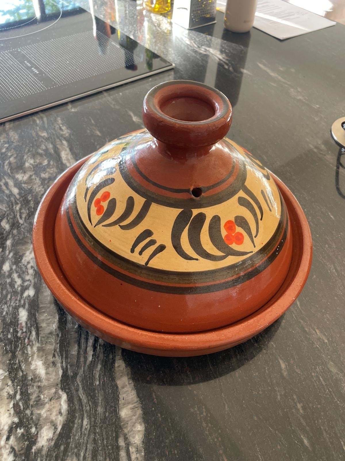 Mooie Tajine - 28 cm diameter, Gebruikt, Met deksel, Tajine, Ophalen of Verzenden