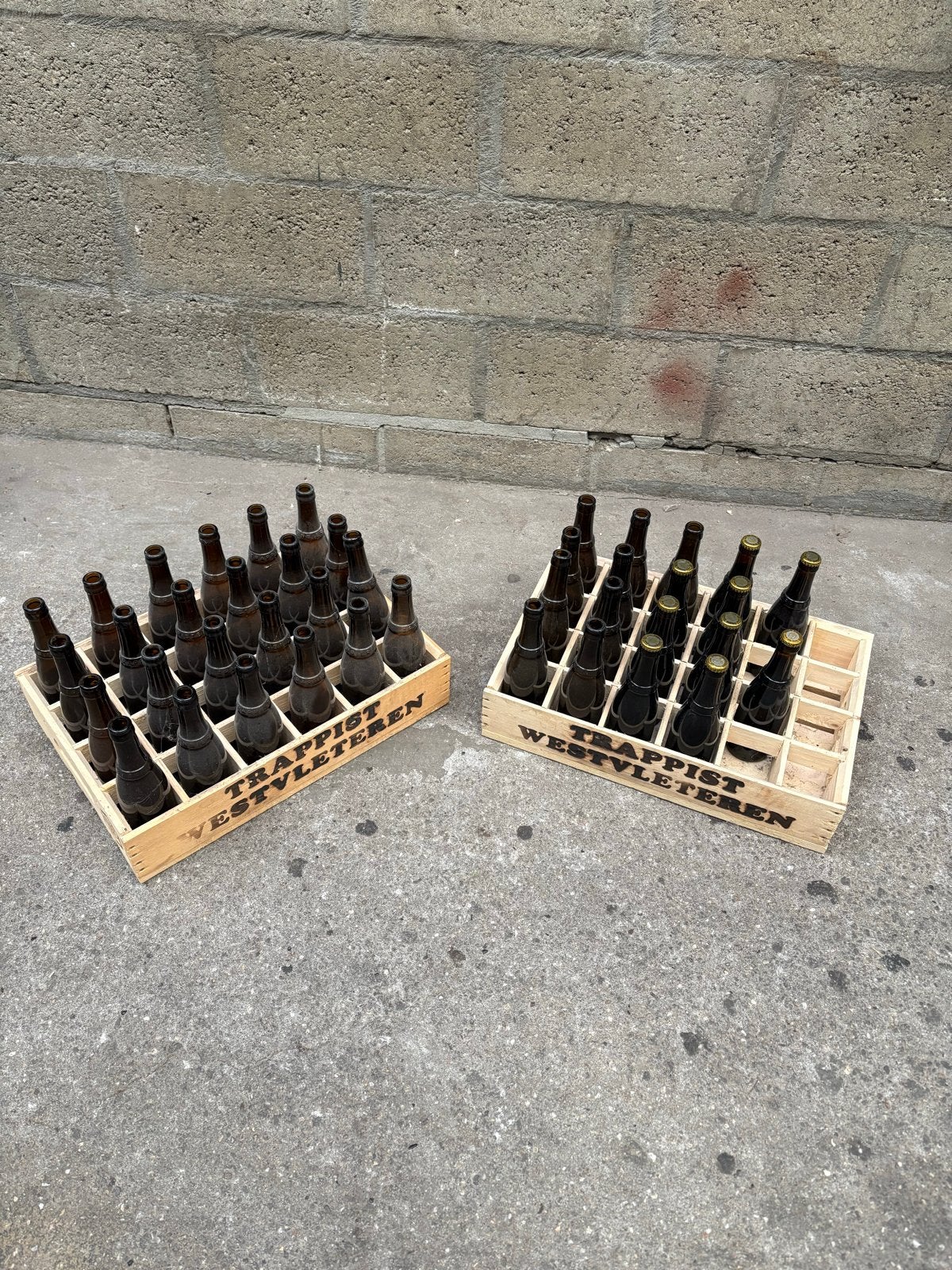 Westvleteren Trappist bierkratten met lege flessen, Ophalen of Verzenden, Gebruikt