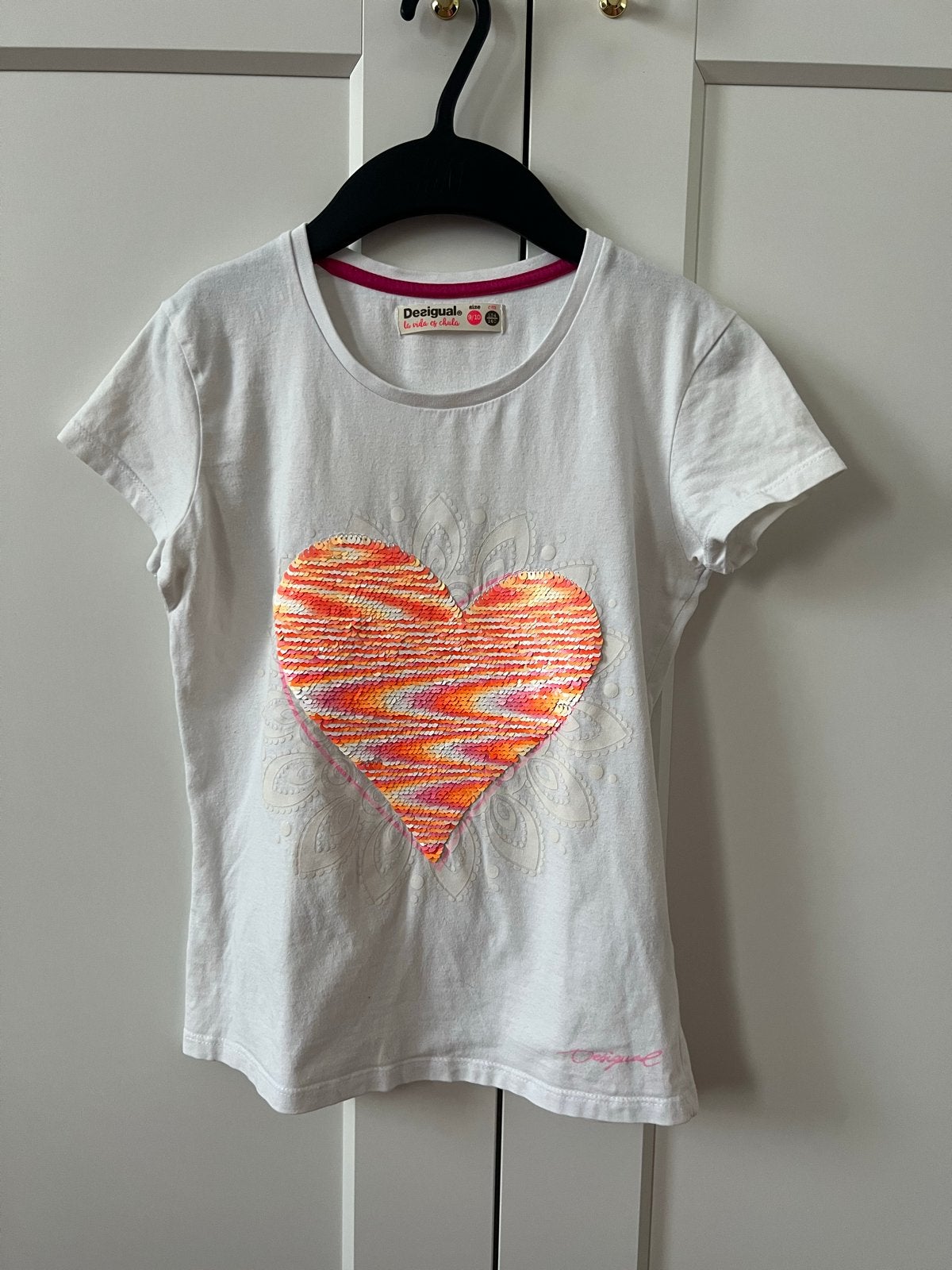Desigual wit T-shirt met omkeerbare pailletten hart, Ophalen of Verzenden, Zo goed als nieuw, Meisje, Shirt of Longsleeve