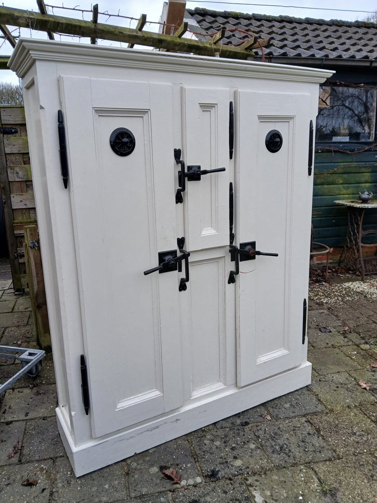 Antieke ijskast/kast met 3 deuren en planken, Ophalen