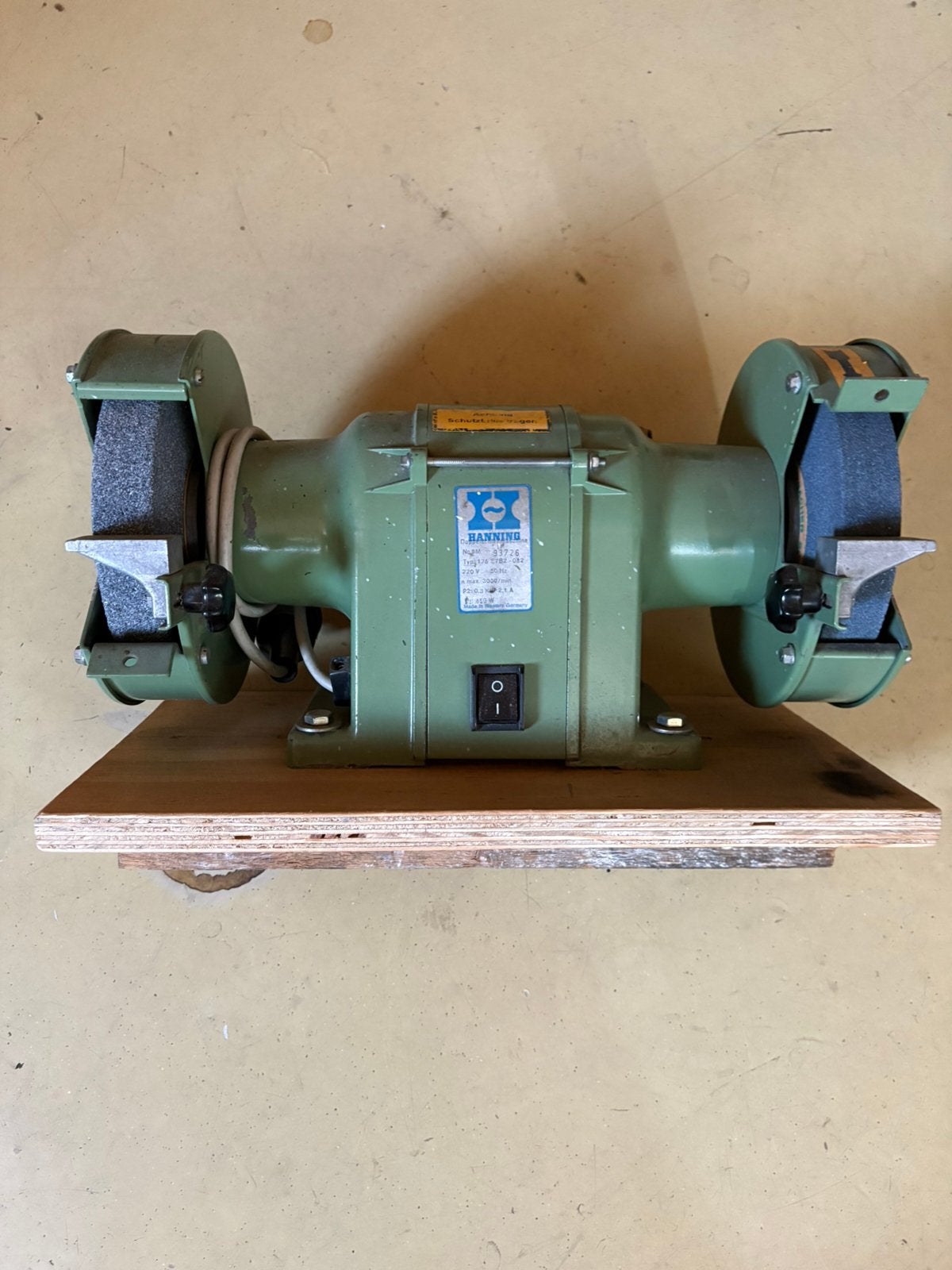Hanning slijpmachine 220 Volt 450 whatt, Ophalen, Gebruikt, Minder dan 700 watt, Werkbankslijpmachine
