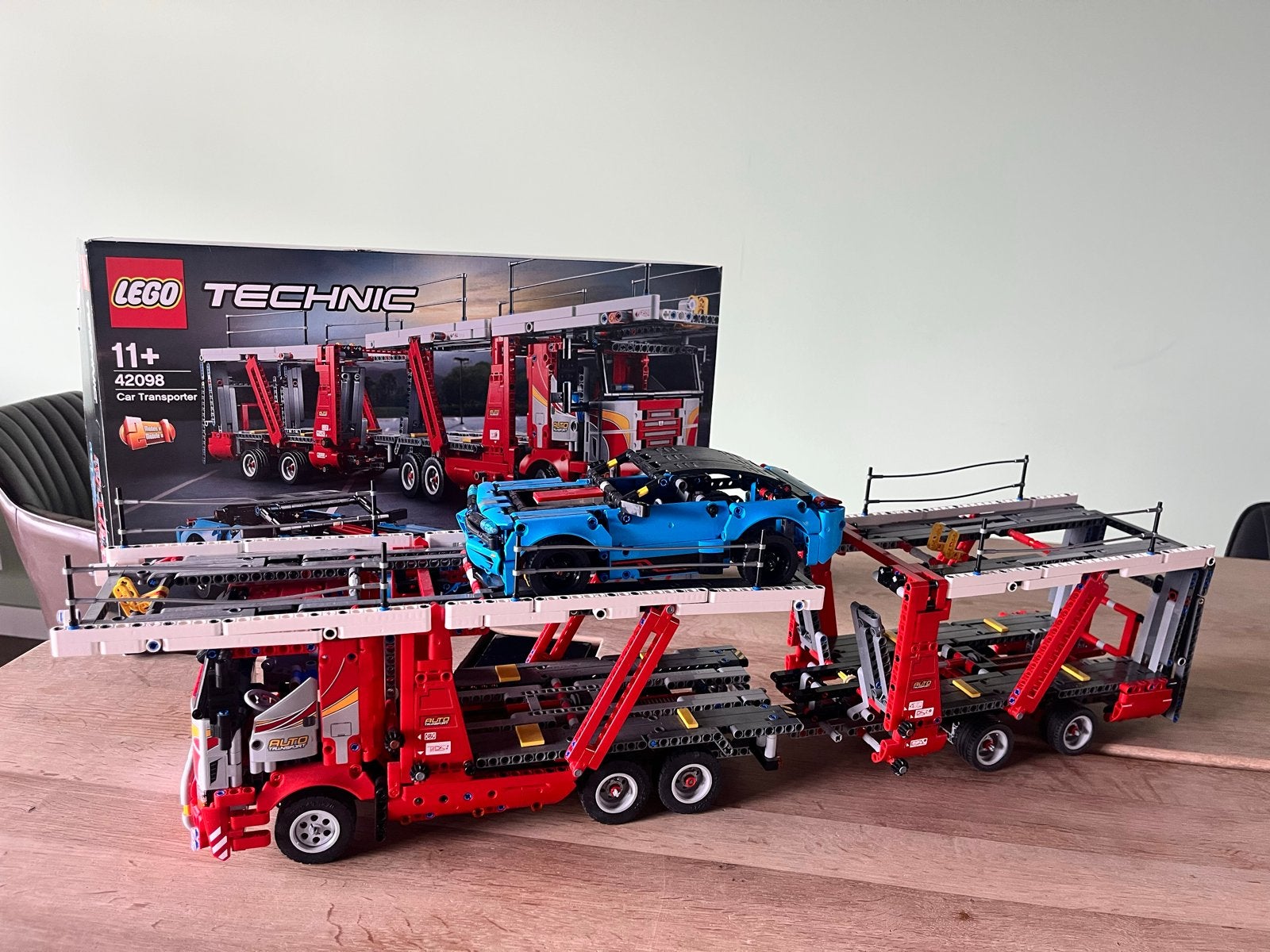 Lego Technic Autotransportvoertuig (42098) met doos / boekje, Kinderen en Baby's, Speelgoed | Duplo en Lego, Lego, Ophalen of Verzenden