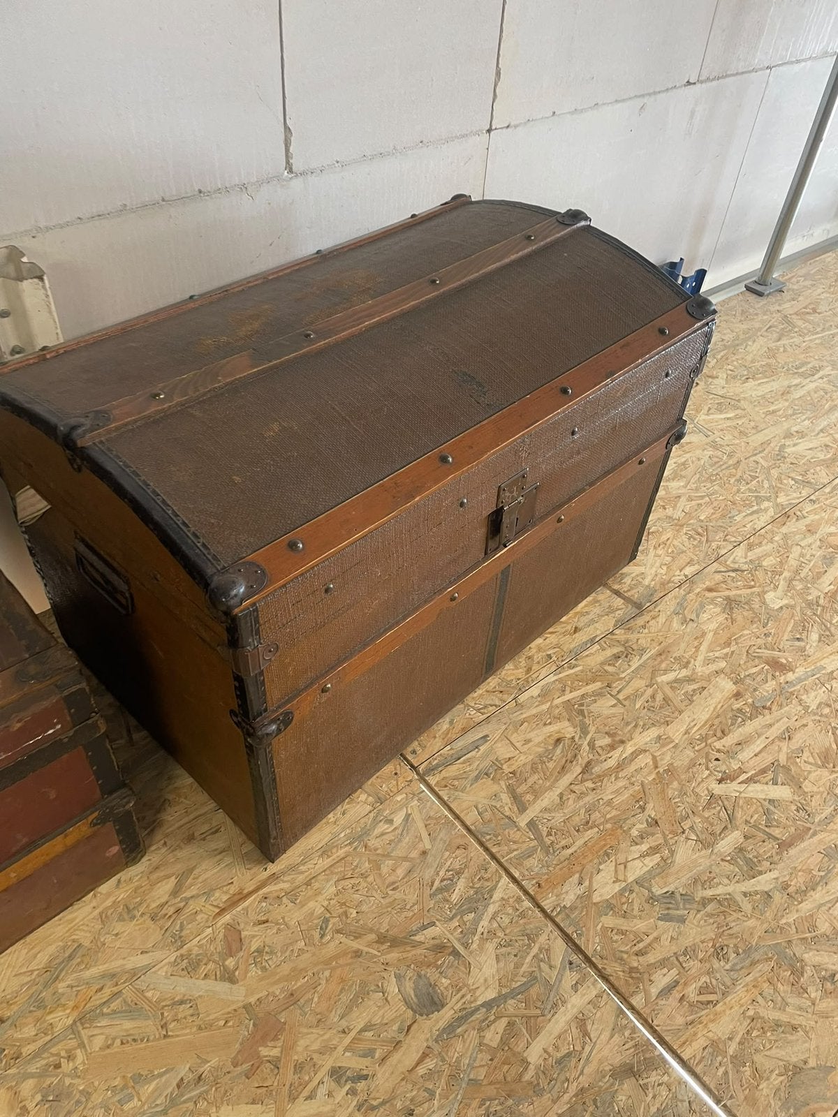 Antieke reiskist met bolle deksel vintage opbergkist, 50 – 75, 100 tot 150 cm, ., Ophalen of Verzenden