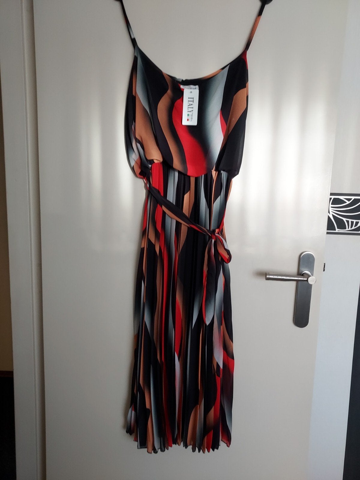 Nieuwe kleurrijke jurk one size, Nieuw, Italy Moda, Ophalen of Verzenden, Rood