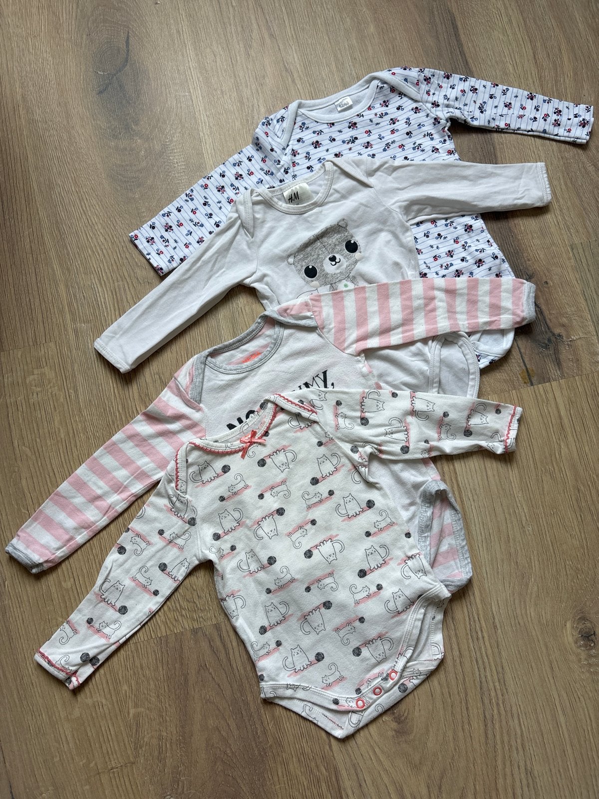 4 rompers lange mouwen meisje - maat 62/68, Ophalen of Verzenden, Zo goed als nieuw, Meisje, Nacht- of Onderkleding