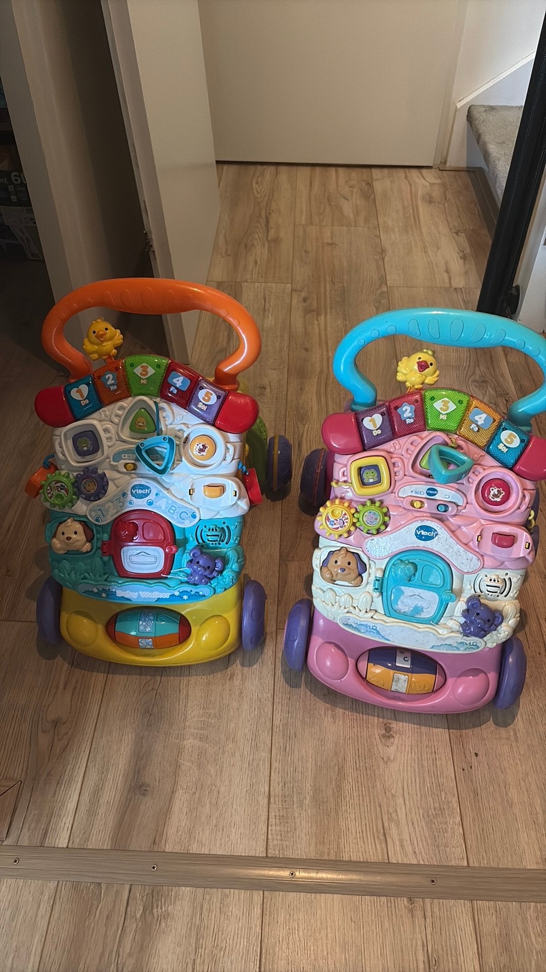 Vtech loopwagen baby, Ophalen, Zo goed als nieuw, 6 maanden tot 2 jaar