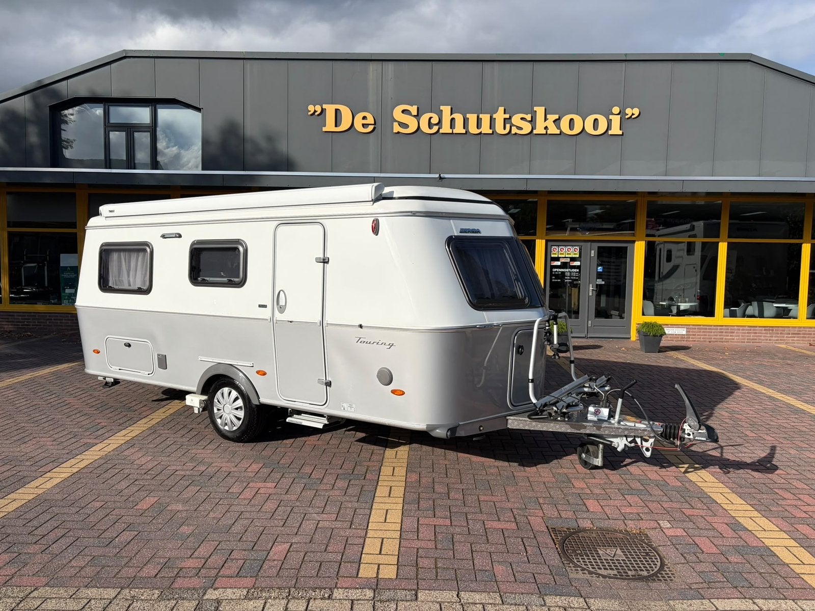 Eriba Touring 642 2025/mover/luifel/voorrtent enz, Voortentlamp, Standaardzit, Bedrijf, Tot en met 3