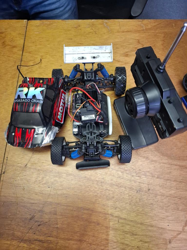 1/16 auto's, Gebruikt, Ophalen, Elektro, Schaal 1:16