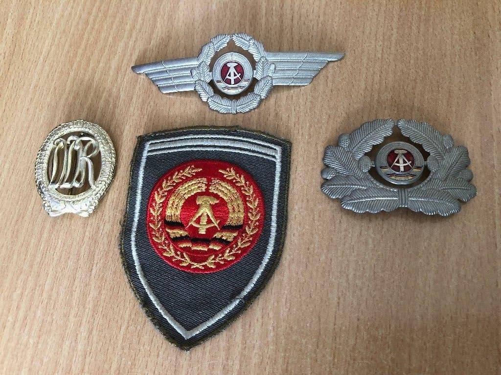Emblemen en badges Oostduitse Leger (DDR), Verzamelen, Ophalen of Verzenden, Landmacht, Duitsland, Embleem of Badge