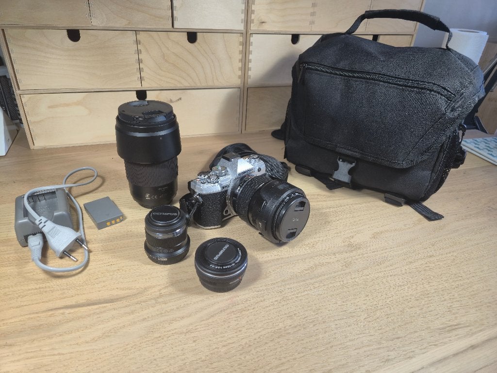 Olympus OM-D E-M5 Mark III met 4 lenzen en accessoires, Ophalen, Gebruikt, Olympus, Bodydop