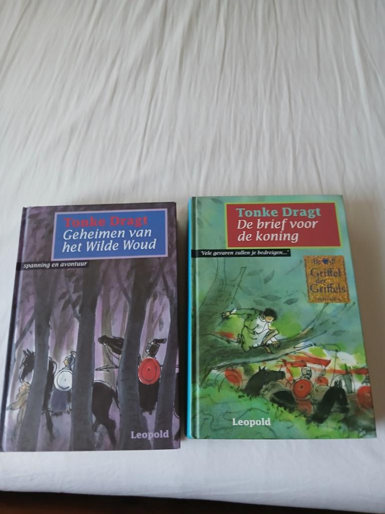 2 boeken van Tonke Dragt, Ophalen, Zo goed als nieuw