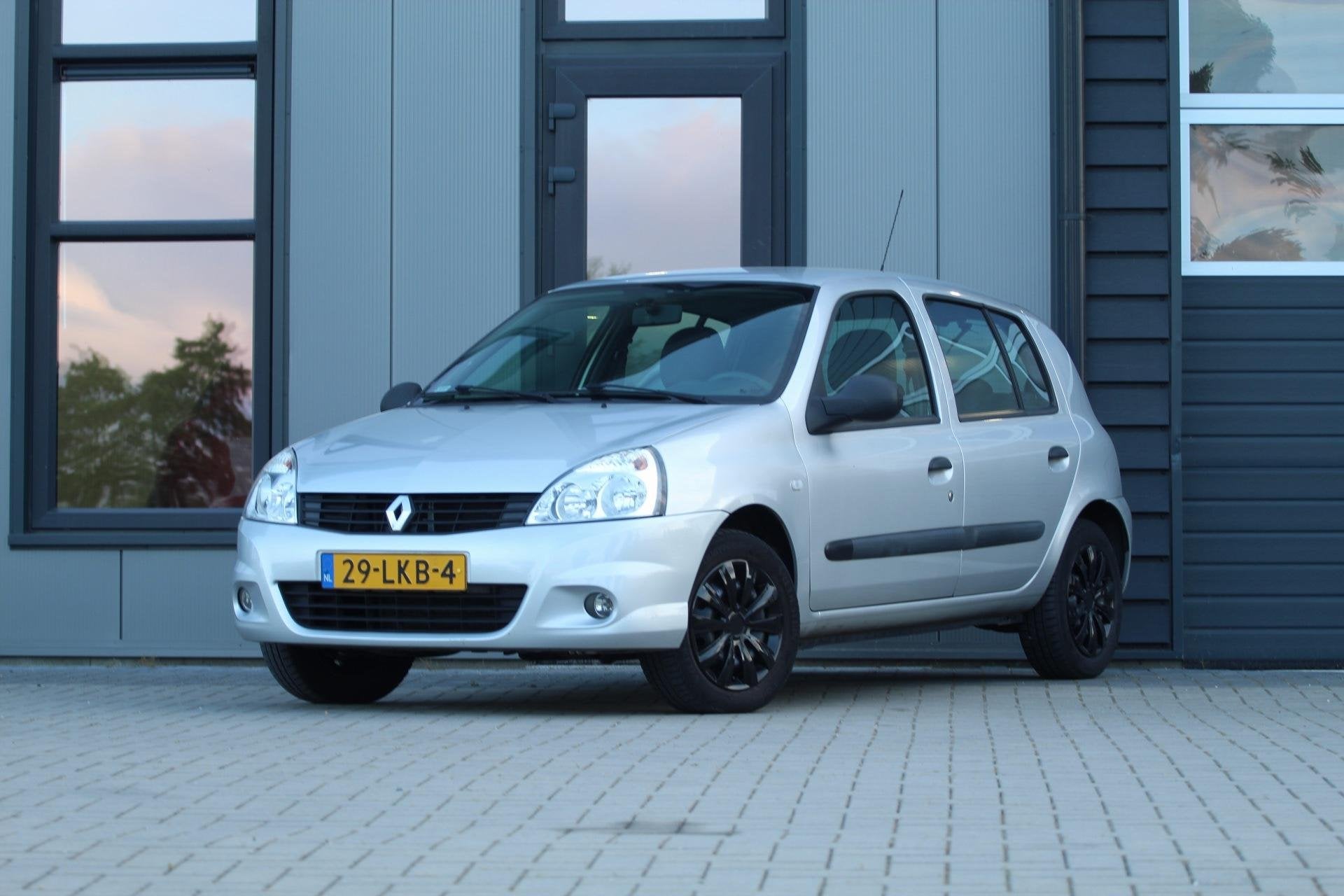 Renault Clio 1.2-16V Campus Lyric | Cruise Controle | Airco, Auto's, Renault, Voorwielaandrijving, Stof, Gebruikt, 4 cilinders
