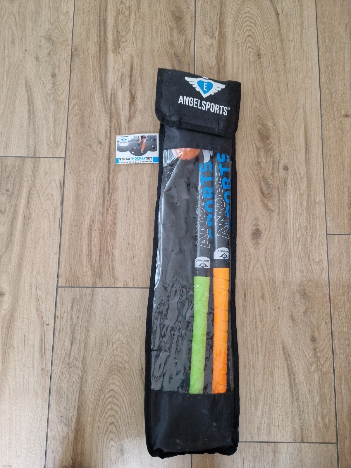 Angelsports Straathockeyset - 2 sticks, bal en draagtas, Sport en Fitness, Hockey, Ophalen of Verzenden, Zo goed als nieuw, Stick