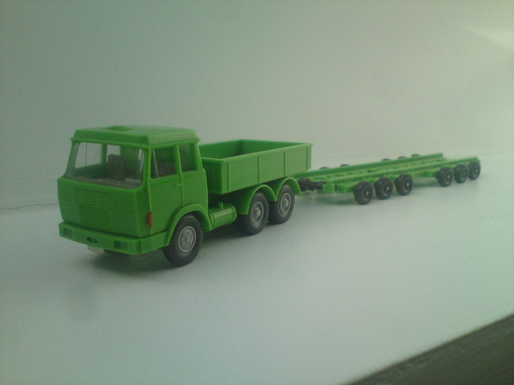 Wiking hanomag henschel ballastrekker met cullemeyer roller., Ophalen of Verzenden, Gebruikt, Bus of Vrachtwagen, Wiking