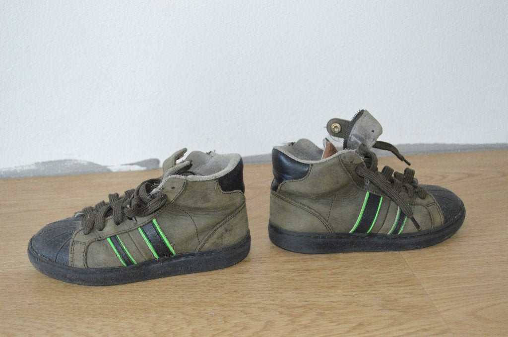 mooie keq schoen zwart met groen maat 28, Gebruikt, Keq, Schoenen, Ophalen of Verzenden