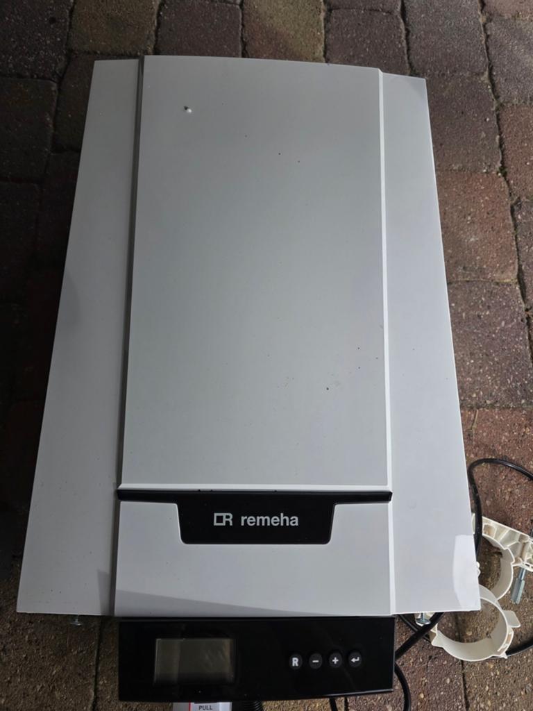 Remeha Tzerra Ace 39c CW5 (2021), Doe-het-zelf en Verbouw, Verwarming en Radiatoren, 30 tot 80 cm, Hoog rendement (Hr), Cv-ketel of Combi-ketel