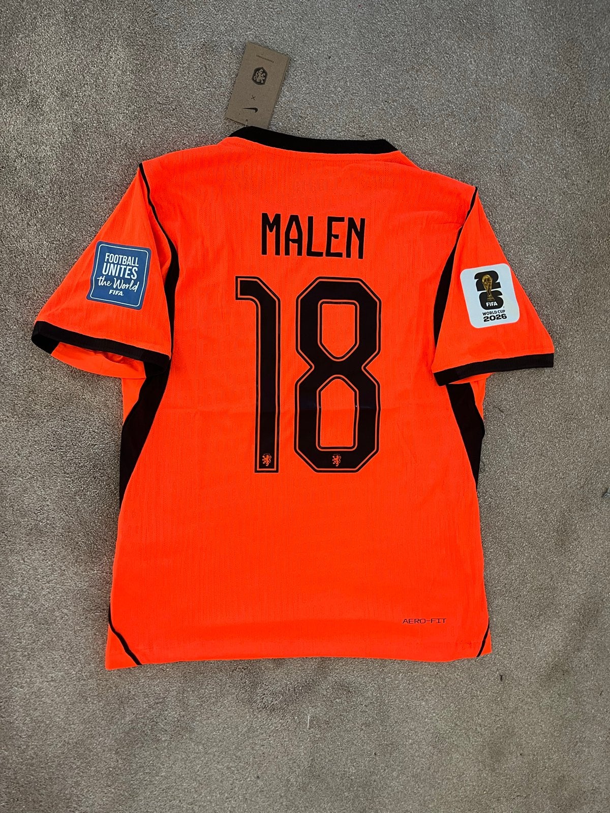 Nederlands Elftal Thuisshirt Malen #18 - Maat M, Maat M, Ophalen of Verzenden, Nieuw, Shirt
