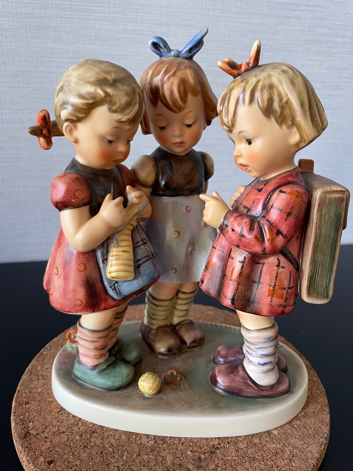 Hummel beeldje: Schoolmeisjes (School Girls), Verzamelen, Beelden en Beeldjes, Ophalen, Zo goed als nieuw, Hummel