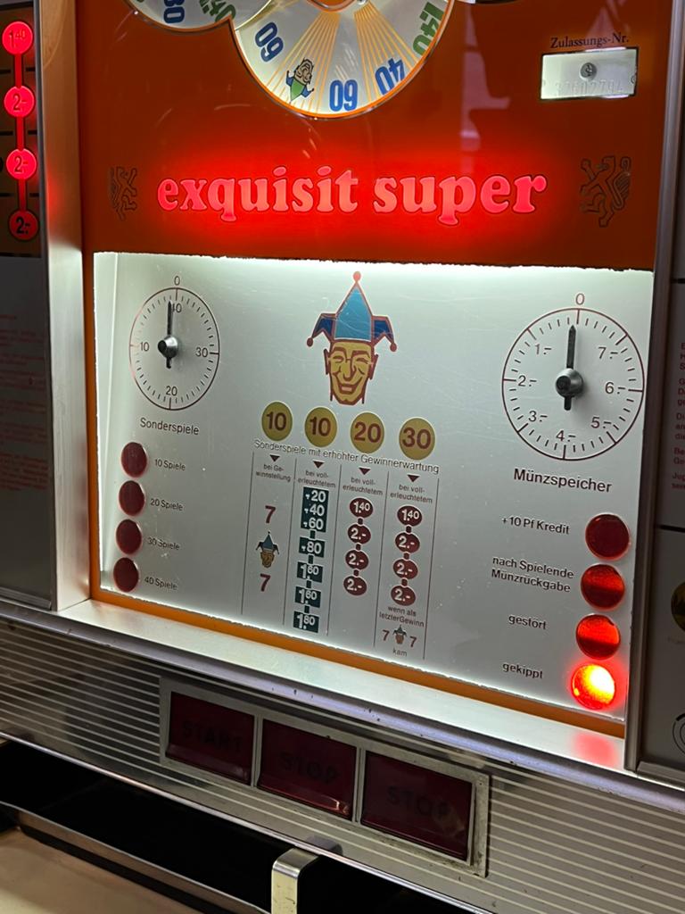 Oude wandautomaat, werkend op euros, Verzamelen, Ophalen, Zo goed als nieuw, Nvt, Nvt
