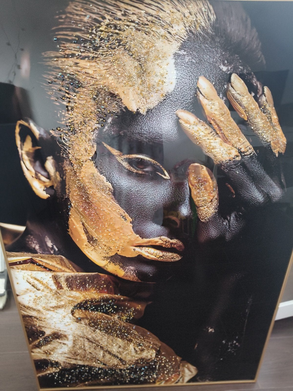 Modern Schilderij Vrouw met Gouden Details, Ophalen of Verzenden, Zo goed als nieuw, Schilderij, 75 – 100