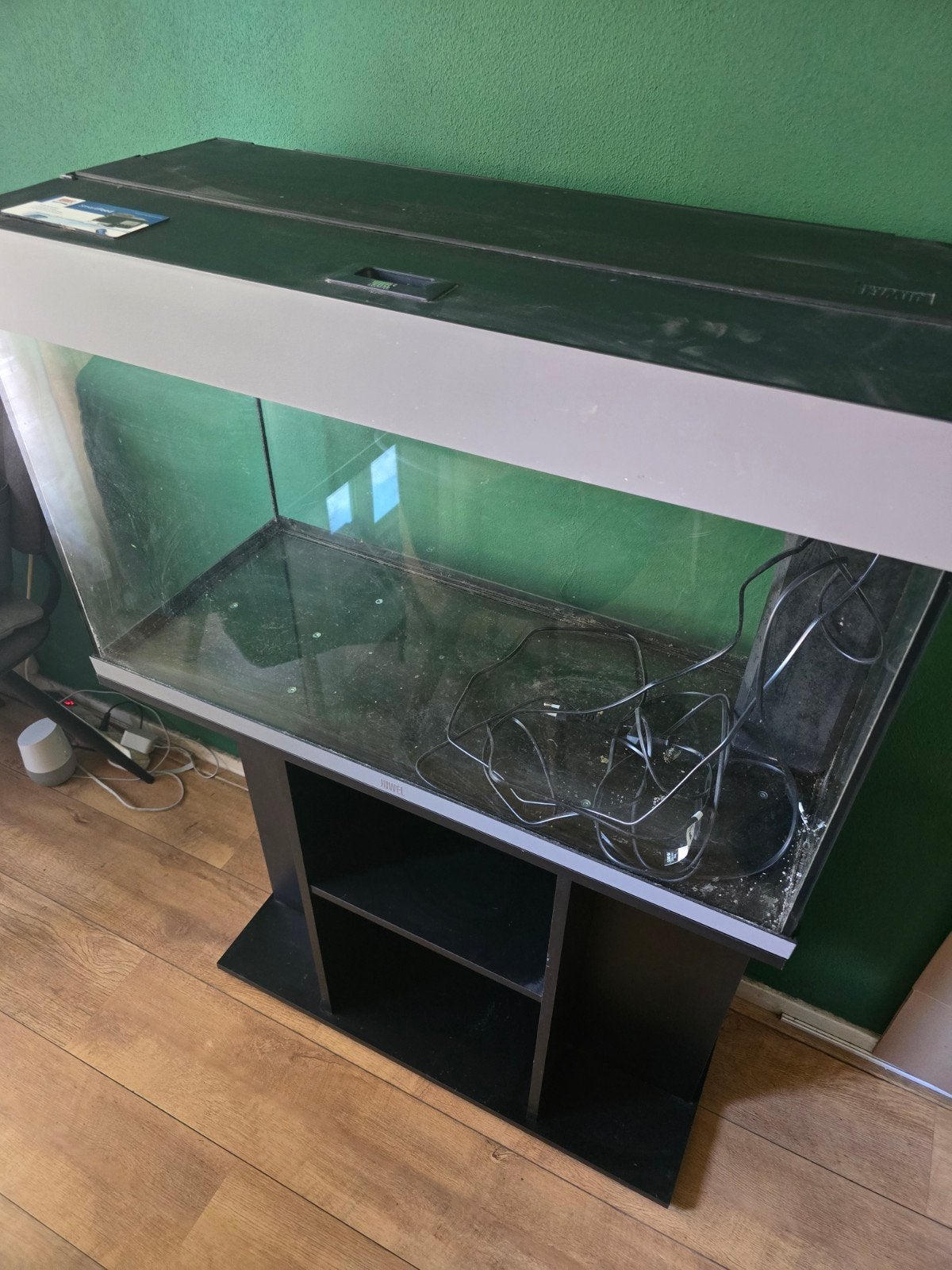 Juwel 125 aquarium, Ophalen, Leeg aquarium