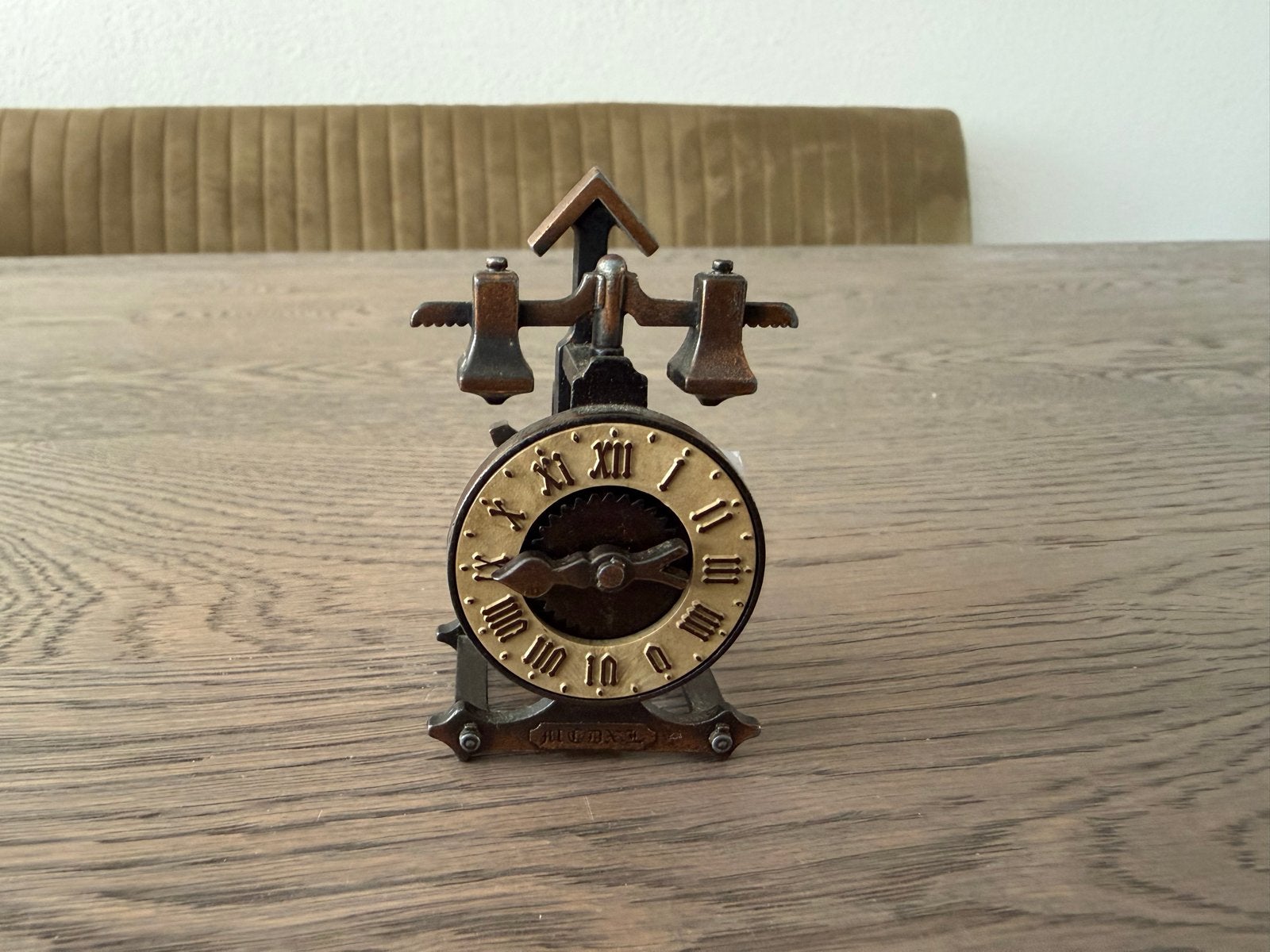 Vintage Playme potloodslijper in klokvorm, Antiek en Kunst, Ophalen of Verzenden