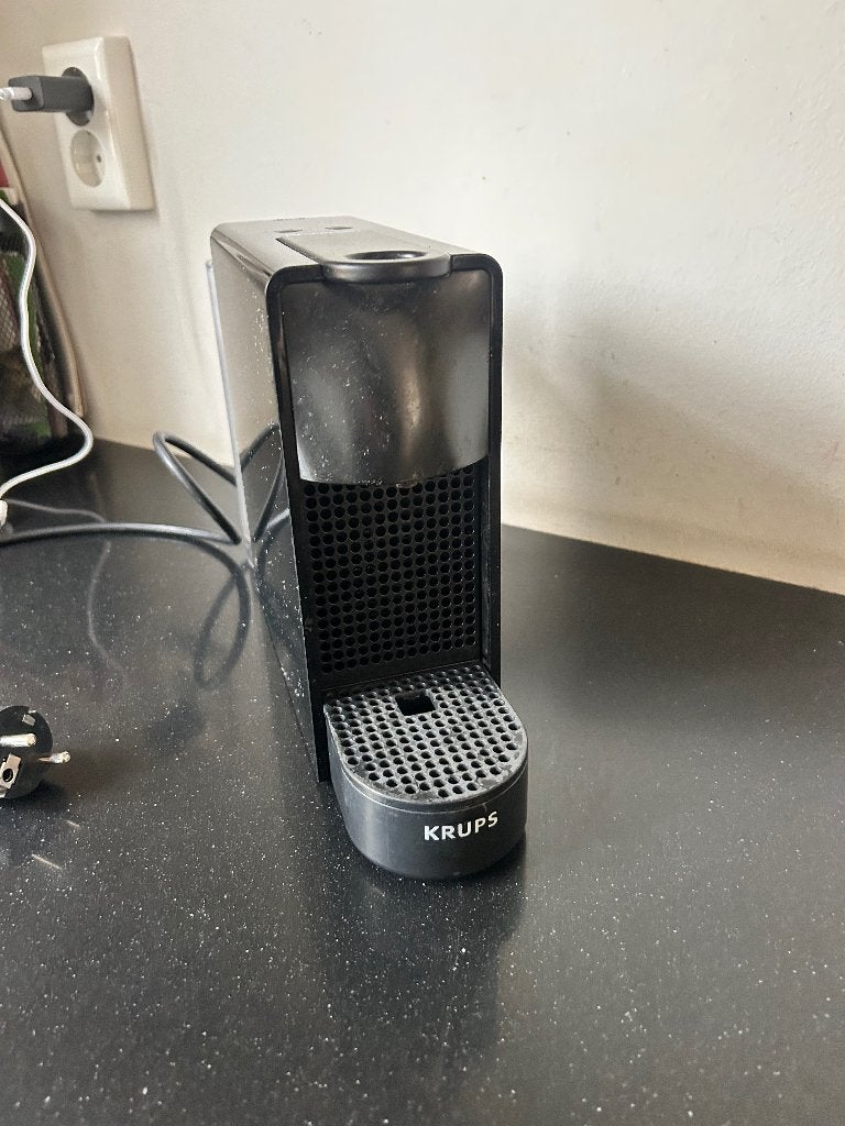 Nespresso apparaat (defect), Witgoed en Apparatuur, Ophalen, Gebruikt, Espresso apparaat, Koffiepads en cups