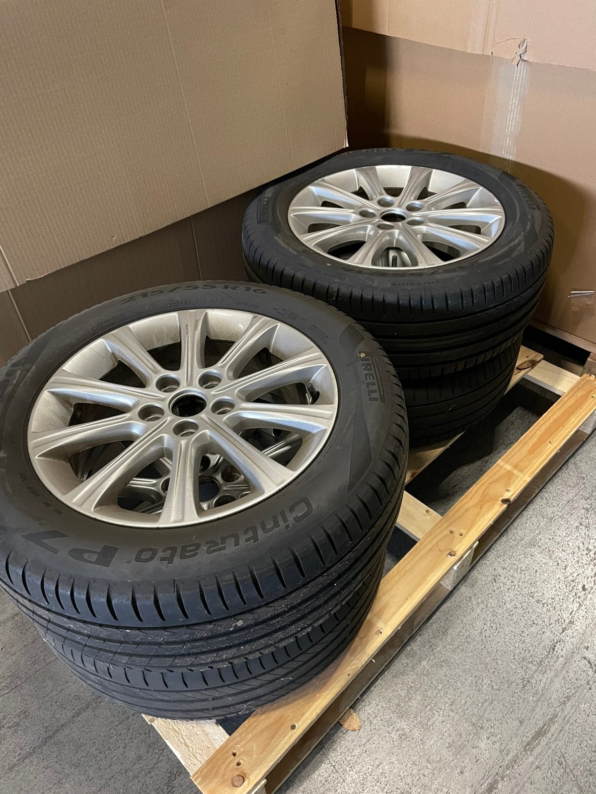 4x originele wielen ford mondeo 2011, Auto-onderdelen, Banden en Velgen, Ophalen, 215 mm, 16 inch, Banden en Velgen