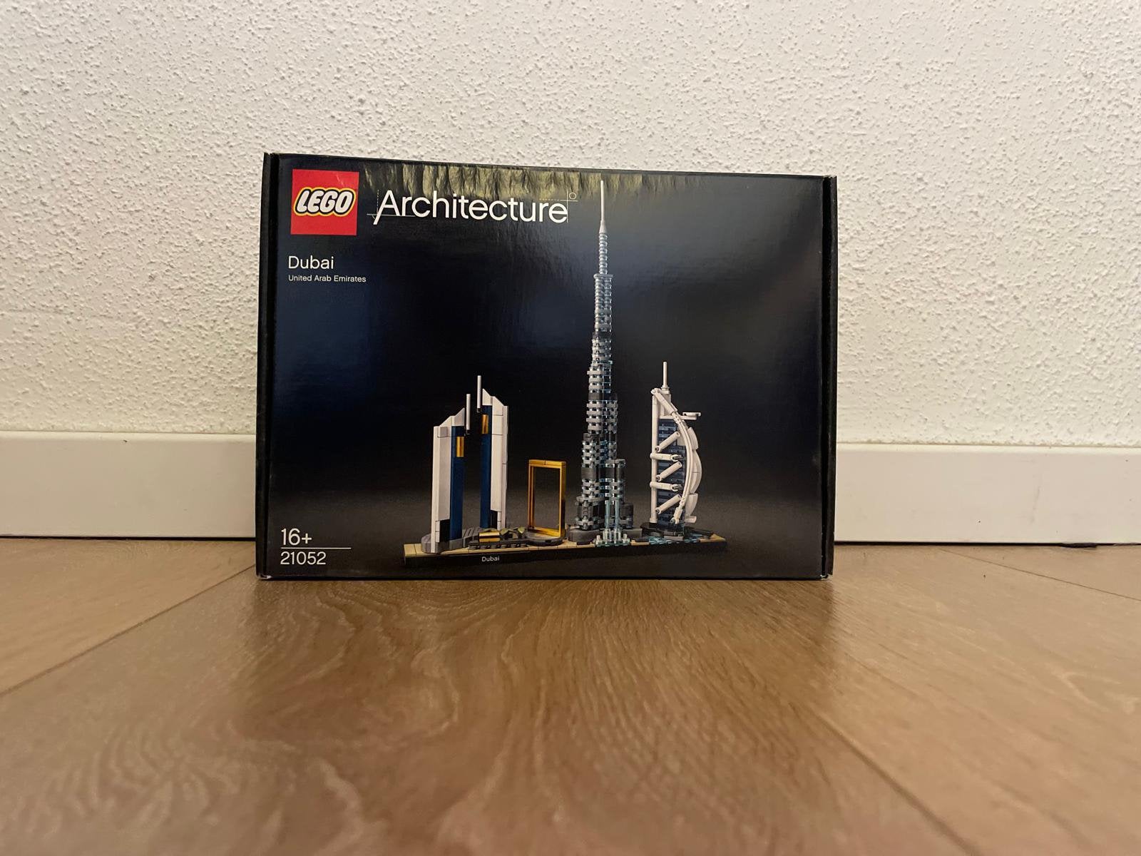 LEGO Architecture Dubai 21052 – Compleet in originele doos, Ophalen of Verzenden, Zo goed als nieuw