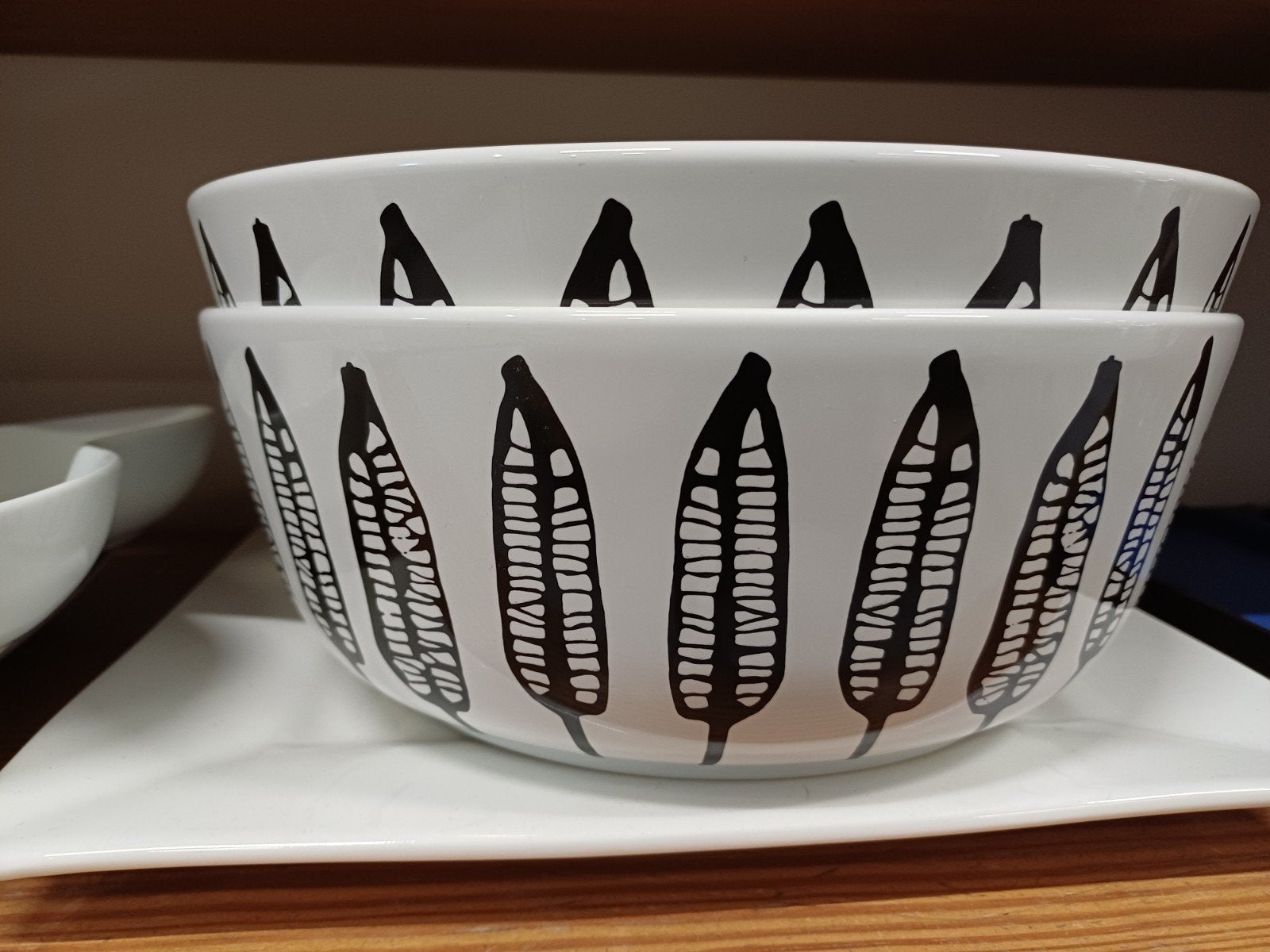 schaal bowl Ikea blad motief, IKEA, Ophalen of Verzenden, Overige stijlen, Porselein