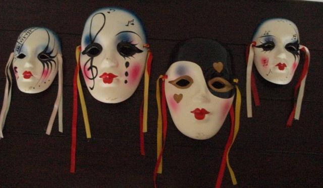 Vintage set van 4 harlekijn maskers jaren 80, Wandhanger, Meerkleurig, Steen/keramiek, Ophalen of Verzenden