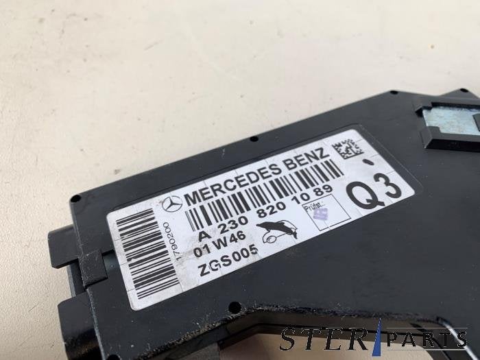 Antenne Versterker van een Mercedes SL, Gebruikt, -, Ophalen of Verzenden, -