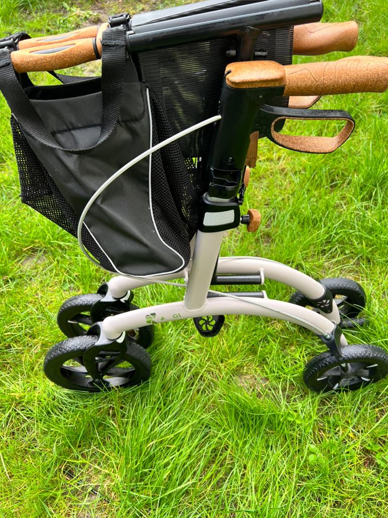 Saljol rollator, Ophalen of Verzenden, Lichtgewicht, Zo goed als nieuw