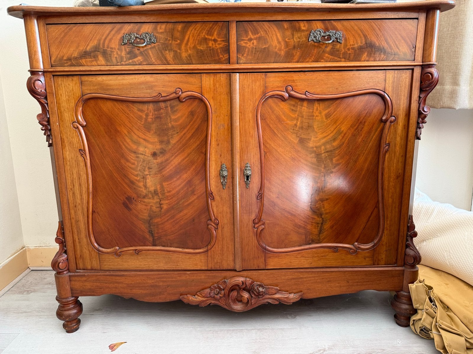 Antiek houten dressoir met lades en deuren, Antiek en Kunst, Ophalen