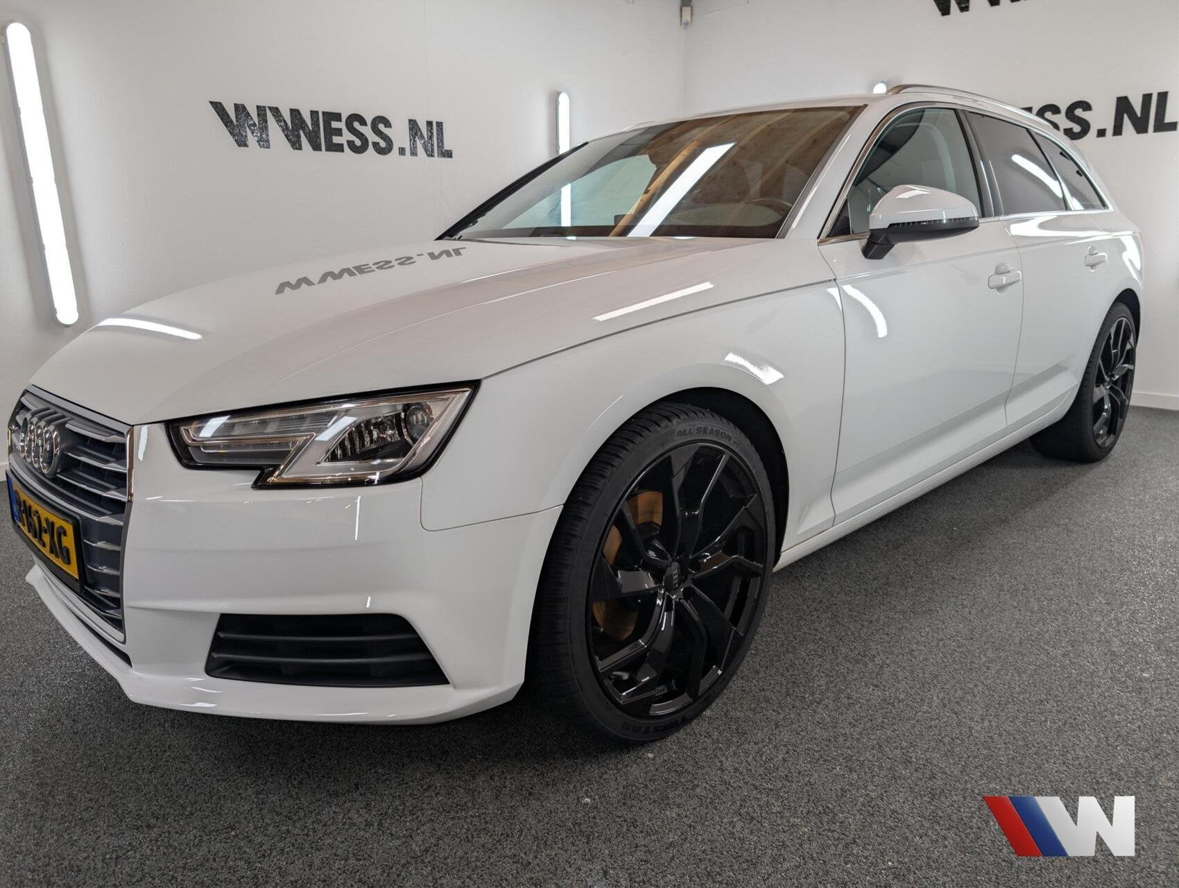 Audi A4 Avant 2.0 TFSI ULTRA Pro Line, Stof, Gebruikt, 1984 cc, A4