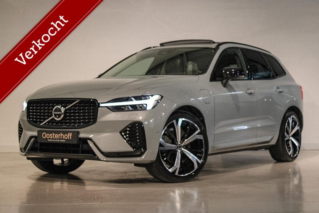 Volvo XC60 2.0 T8 Plug-in hybrid AWD Ultra Dark LUCHTV | B&W, Automaat, Gebruikt, Zwart, 4 cilinders