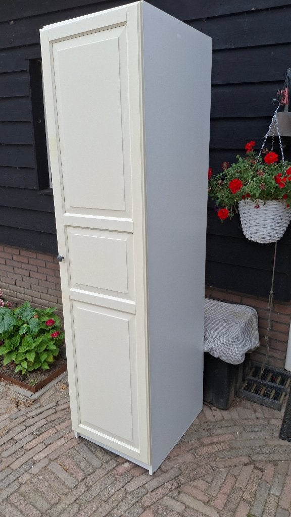 Kast 175 x 50 x 60, Ophalen, Met deur(en), Gebruikt, 50 tot 100 cm