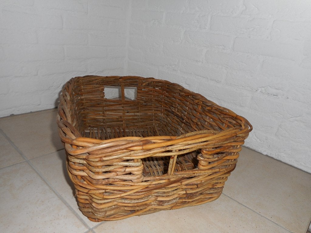 Mand XL van wilgentenen, Ophalen, Mand, Zo goed als nieuw, Riet