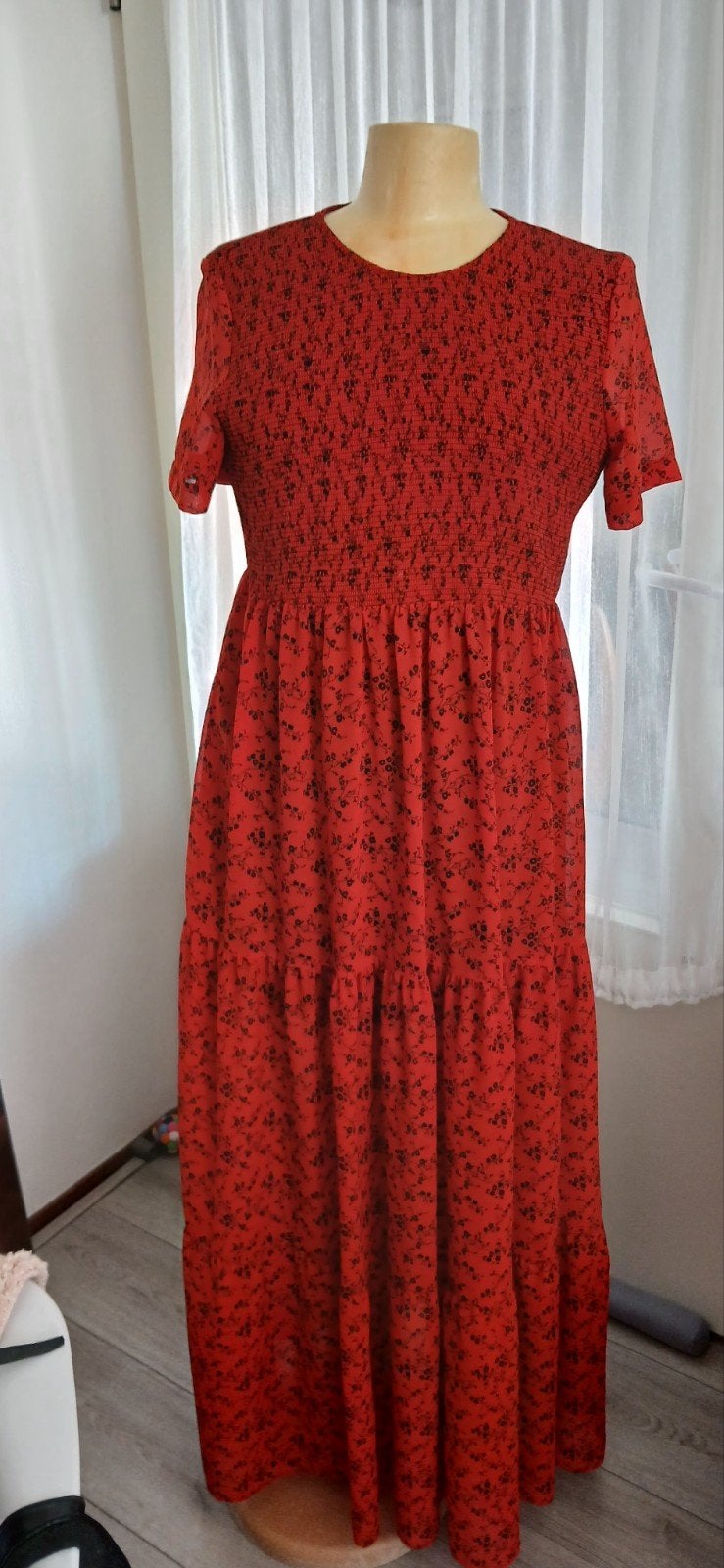 ZARA Mooie fleurige maxi jurk.mt L 40, Kleding | Dames, Nieuw, Ophalen of Verzenden, Onder de knie, Maat 38/40 (M)
